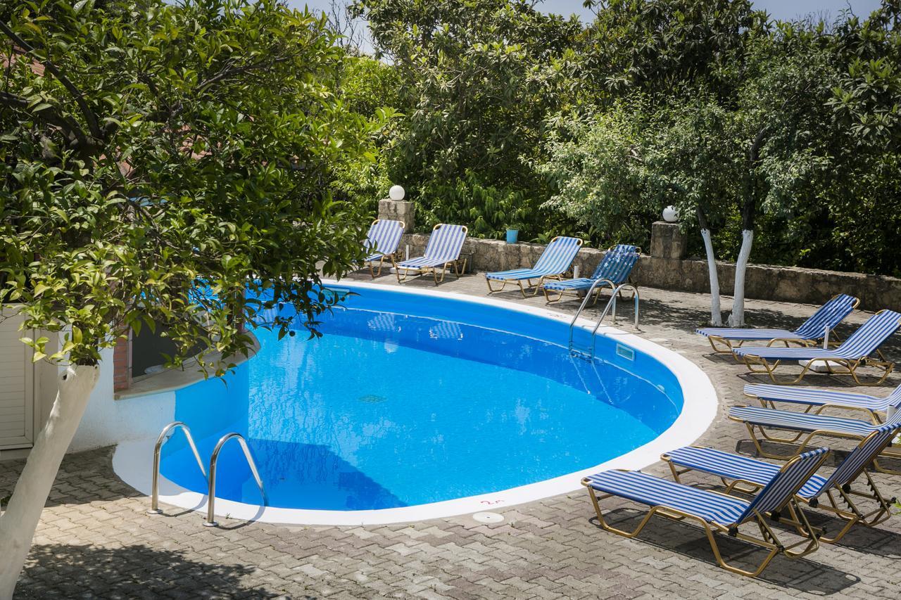 Vivian Apartments Vlachata Екстериор снимка